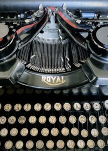 Lit Crawl and Typewriter Poetry @ Inkwell Lounge | Portland | Maine | United States
