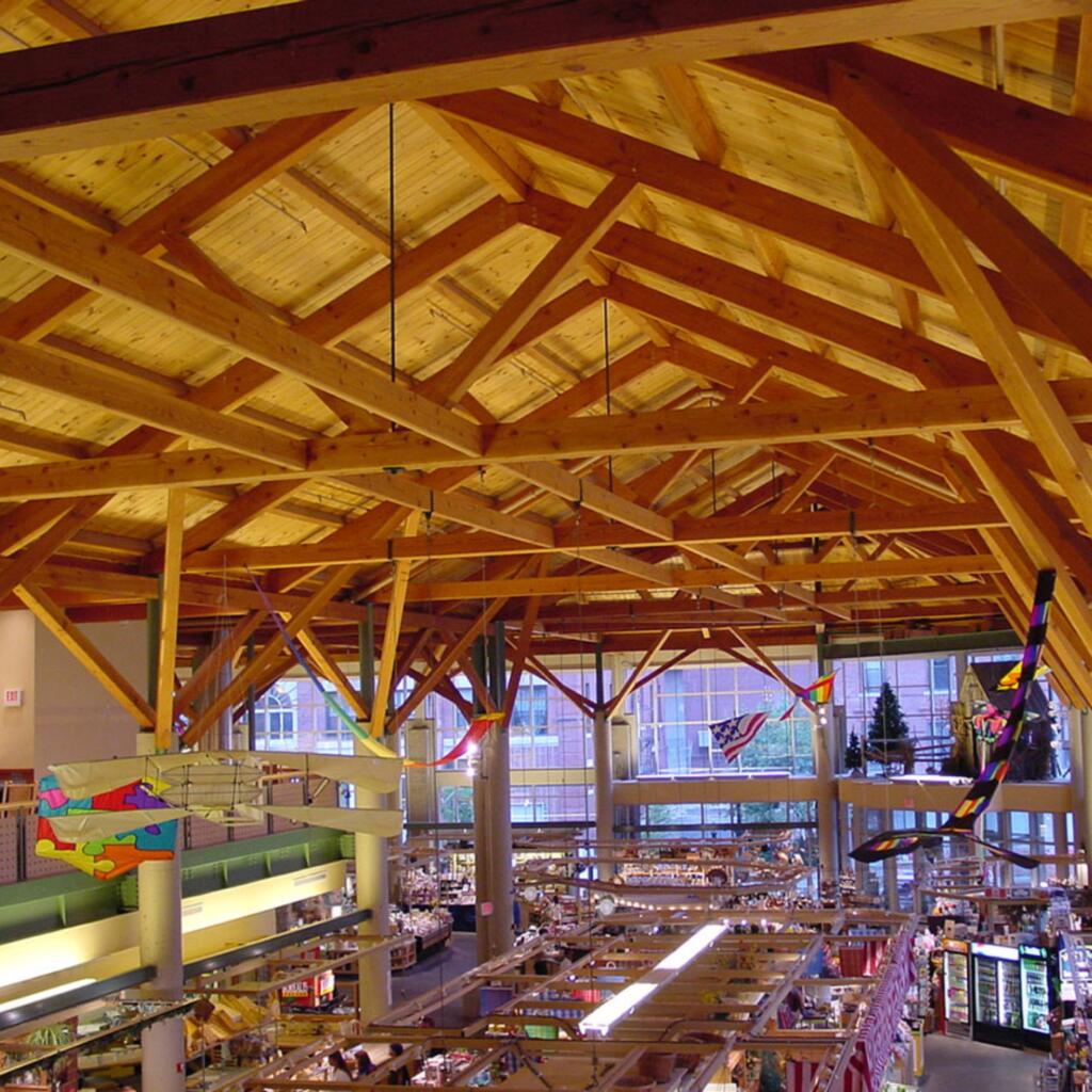 Portland Public Market Shortly After Opening in 1998 Courtesy of Rudy Bruner Award
