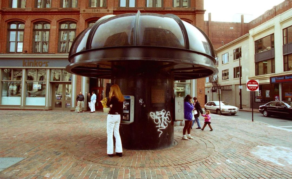 Monument Square Mushroom in 1999